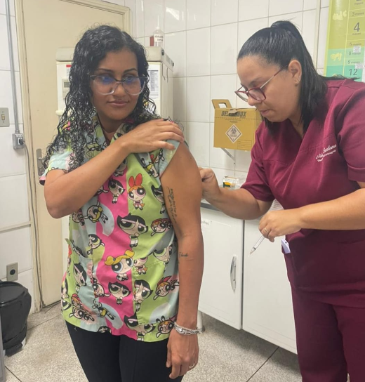 Secretaria de Saúde de Pedreira iniciou a Vacinação contra a Dengue