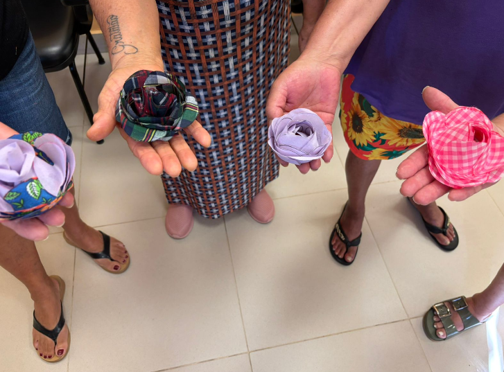 OFICINA DE ARTETERAPIA NA UBS FONTANELLA CELEBRA O DIA INTERNACIONAL DA MULHER