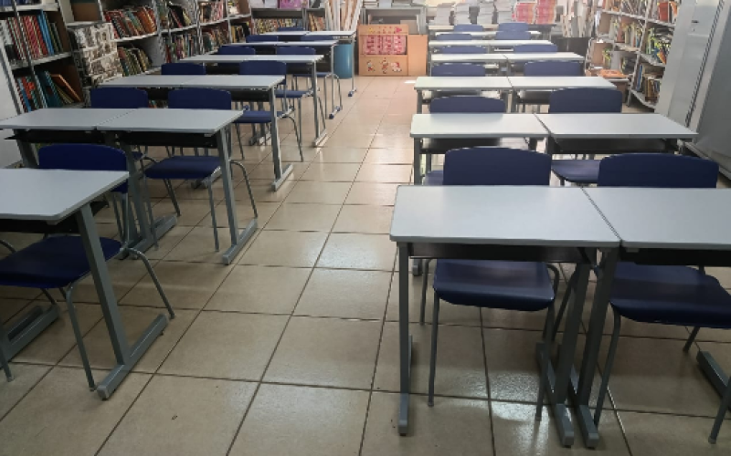 Prefeitura adquire novas carteiras para Unidades Escolares