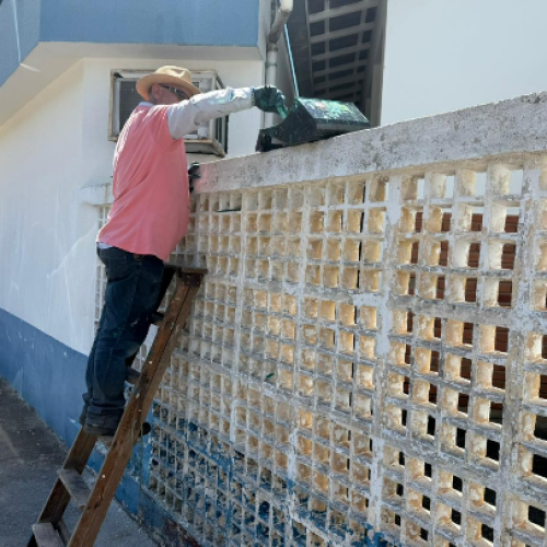Prefeitura inicia pintura do Posto de Saúde Central