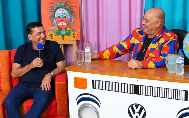 DE BERÇO NO RÁDIO: MARCELO LARI CONTA NO CIRCO FRED FEDERICCE A HISTÓRIA DE 3 GERAÇÕES APAIXONADAS POR MICROFONE