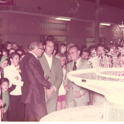 O Relógio Rotário foi o orgulho dourado da Cidade faminta por modernidade, mas não passou imune a duras críticas