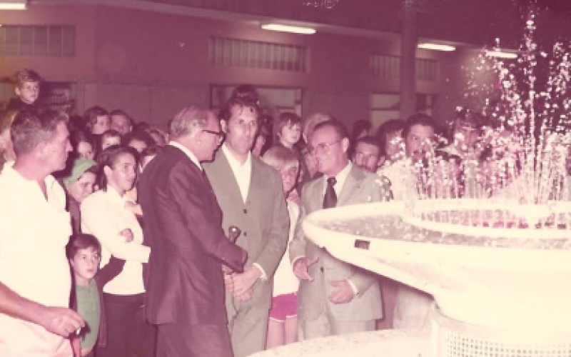 O Relógio Rotário foi o orgulho dourado da Cidade faminta por modernidade, mas não passou imune a duras críticas