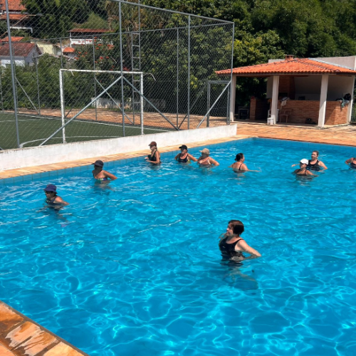 Prefeitura de Monte Alegre do Sul oferece aulas gratuitas de hidroginástica à população