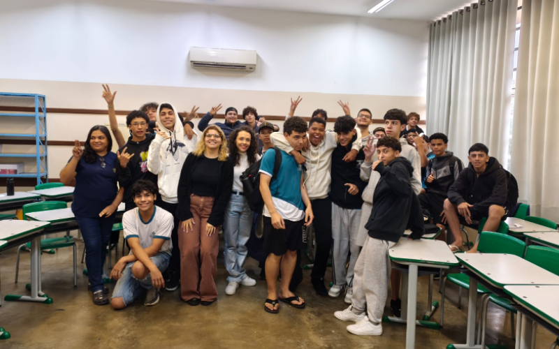 SAÚDE LEVA DEBATE SOBRE BULLYING E SAÚDE MENTAL ÀS ESCOLAS ESTADUAIS DE JAGUARIÚNA