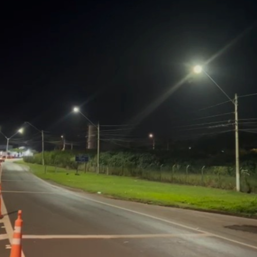 Prefeitura instala 13 novos pontos de iluminação na entrada da cidade