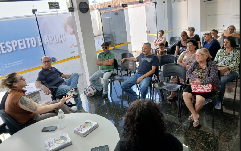 CRAS CENTRO PROMOVE AÇÃO DO AGOSTO LILÁS PARA CONSCIENTIZAÇÃO SOBRE A VIOLÊNCIA CONTRA A MULHER