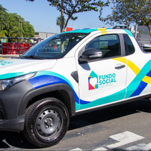 FUNDO SOCIAL DE JAGUARIÚNA RECEBE VEÍCULO ZERO-QUILÔMETRO DO GOVERNO DO ESTADO