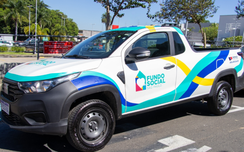 FUNDO SOCIAL DE JAGUARIÚNA RECEBE VEÍCULO ZERO-QUILÔMETRO DO GOVERNO DO ESTADO