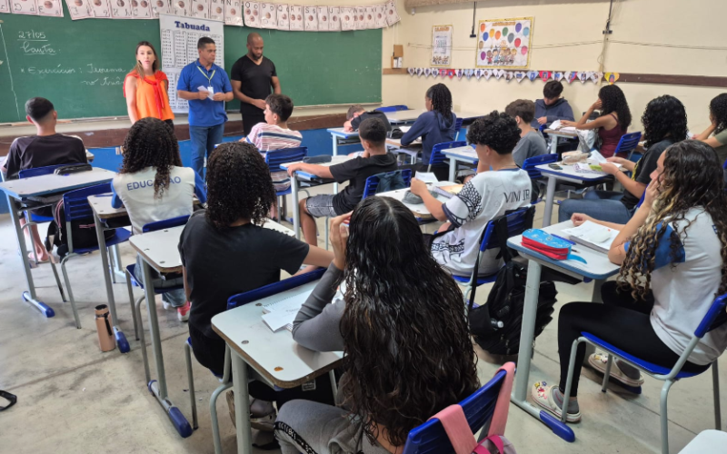 JAGUARIÚNA ENCERRA AÇÕES DO MAIO LARANJA COM CONSCIENTIZAÇÃO EM ESCOLA