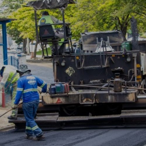 PREFEITURA REALIZA RECAPEAMENTO NA RUA RONDÔNIA