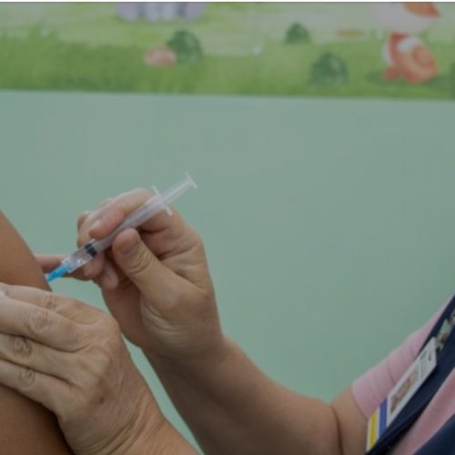 JAGUARIÚNA MANTÉM VACINAÇÃO CONTRA O VSR PARA GESTANTES EM 2026