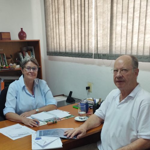 Roseli Vasco de Toledo, Diretora do Sindicato Rural e o Prof. J. Melo durante a apresentação do Projeto