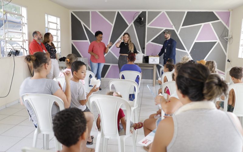 CONDOMÍNIOS JAGUARIÚNA 1 E 2 RECEBEM AÇÃO COMUNITÁRIA DA PREFEITURA