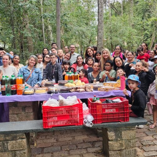 Crianças atendidas pelo NAPr participam de passeio no Bosque dos Jequitibás, em Campinas