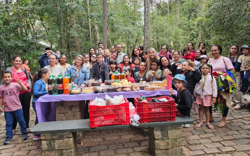 Crianças atendidas pelo NAPr participam de passeio no Bosque dos Jequitibás, em Campinas