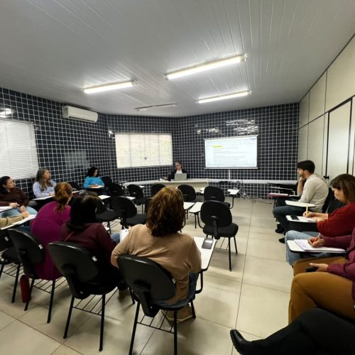 Secretaria de Educação realiza reunião para fortalecer políticas voltadas à Primeira Infância