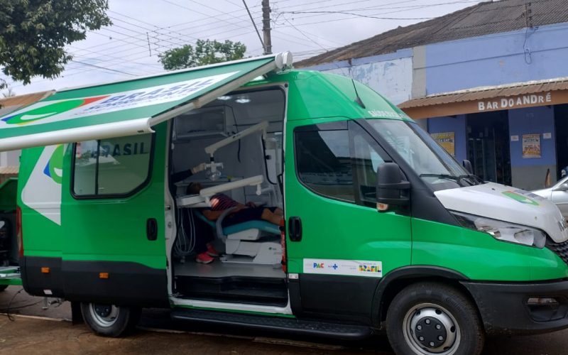 Unidade Odontológica Móvel inicia atendimentos no bairro Ressaca