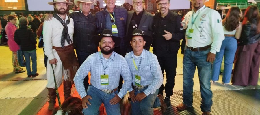 Os Independentes divulgam Barretos 2027 no GAFFFF com música, catira e homenagem ao Berranteiro das Américas